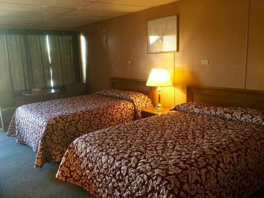 Knights Inn Амстердам Екстер'єр фото